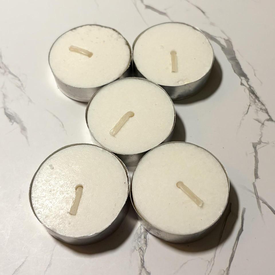 CLEARANCE: Unscented White Tealight Candles 5 Count