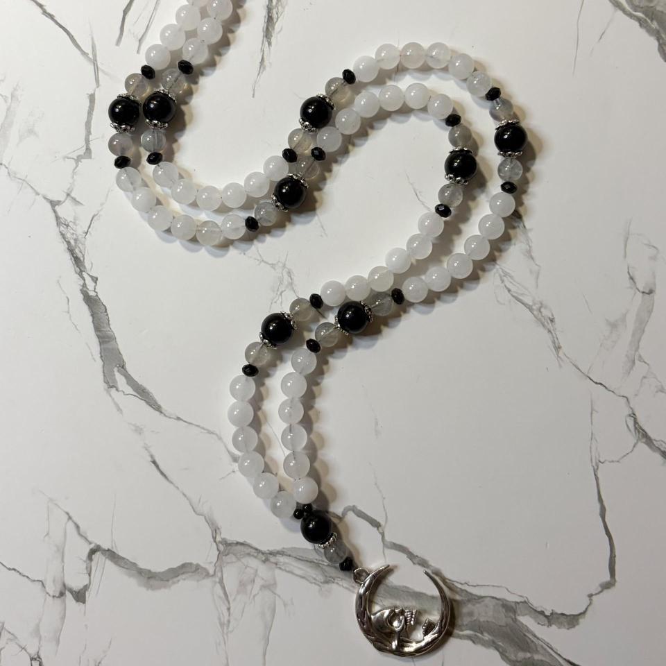 White Jade and Onyx Melinoe Prayer Beads